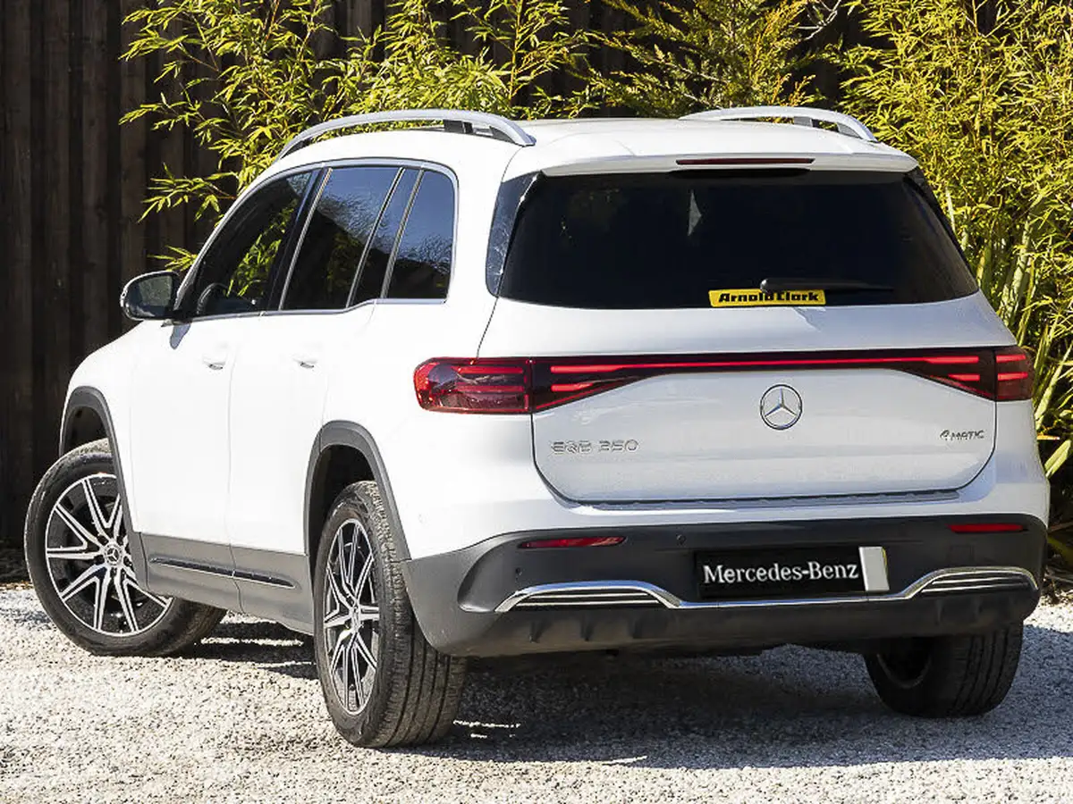 2024-mercedes-benz-eqb-e-eqb-350-amg-line-executive-big-1