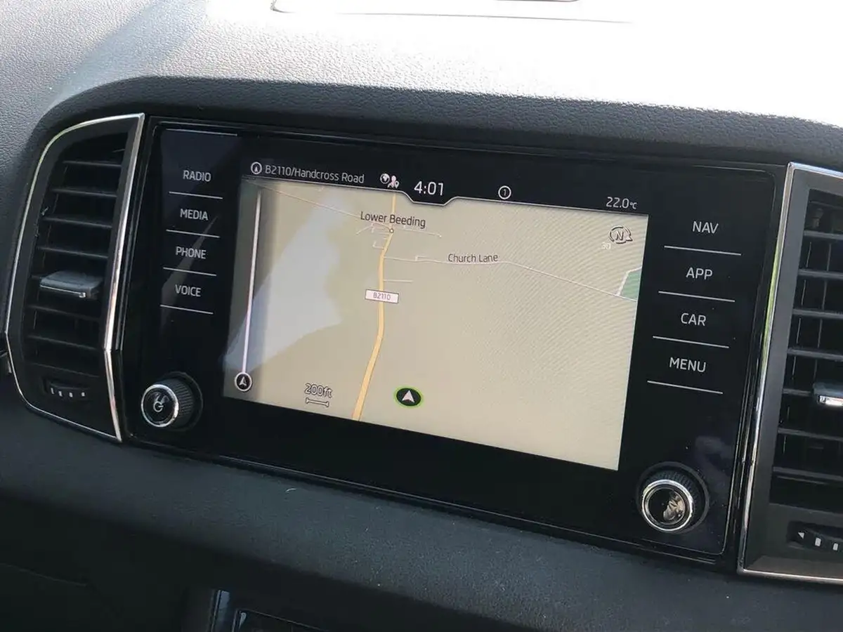 2021-skoda-karoq-15-tsi-se-drive-big-11