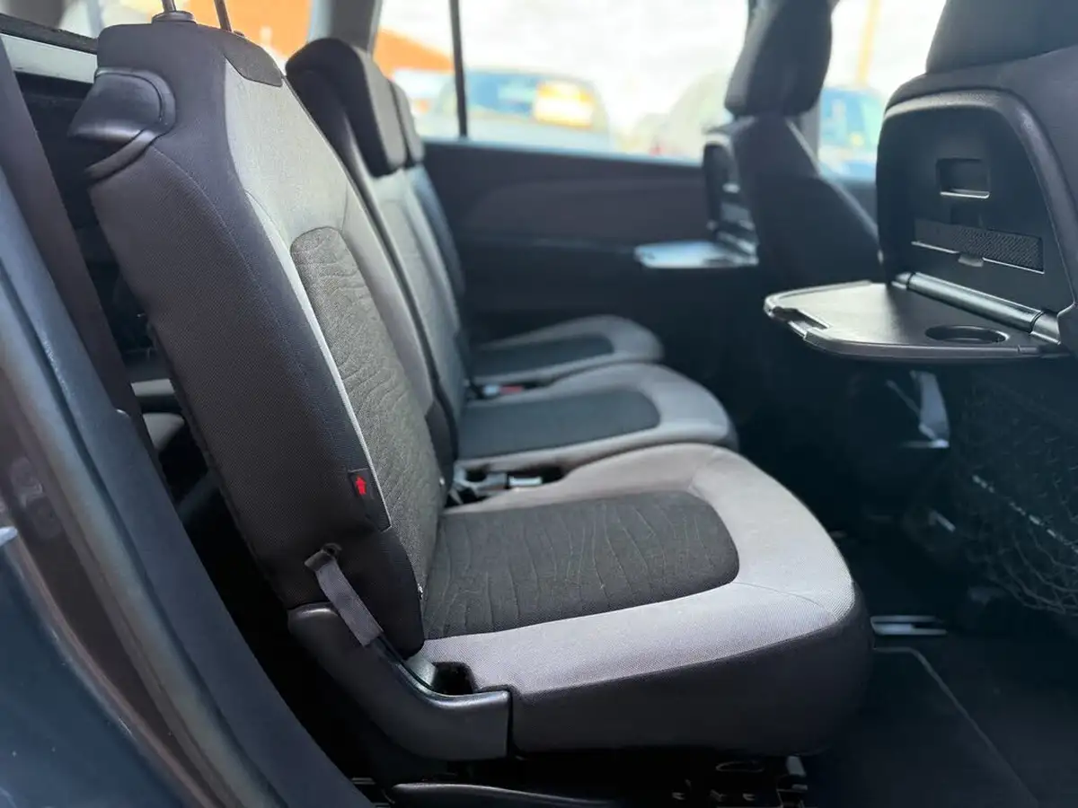2014-citroen-grand-c4-picasso-16e-hdi-vtr-115ps-big-11
