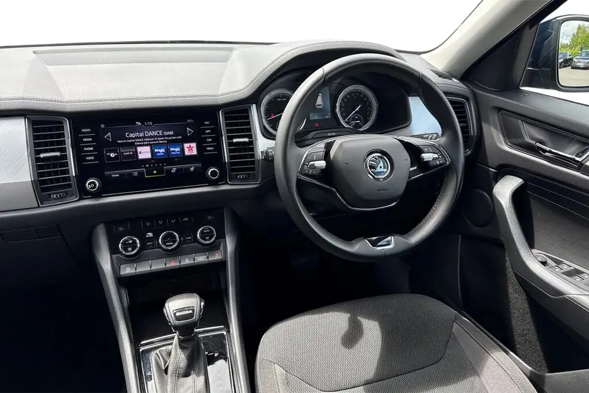 2022-skoda-kodiaq-15-tsi-se-5-dsg-big-17