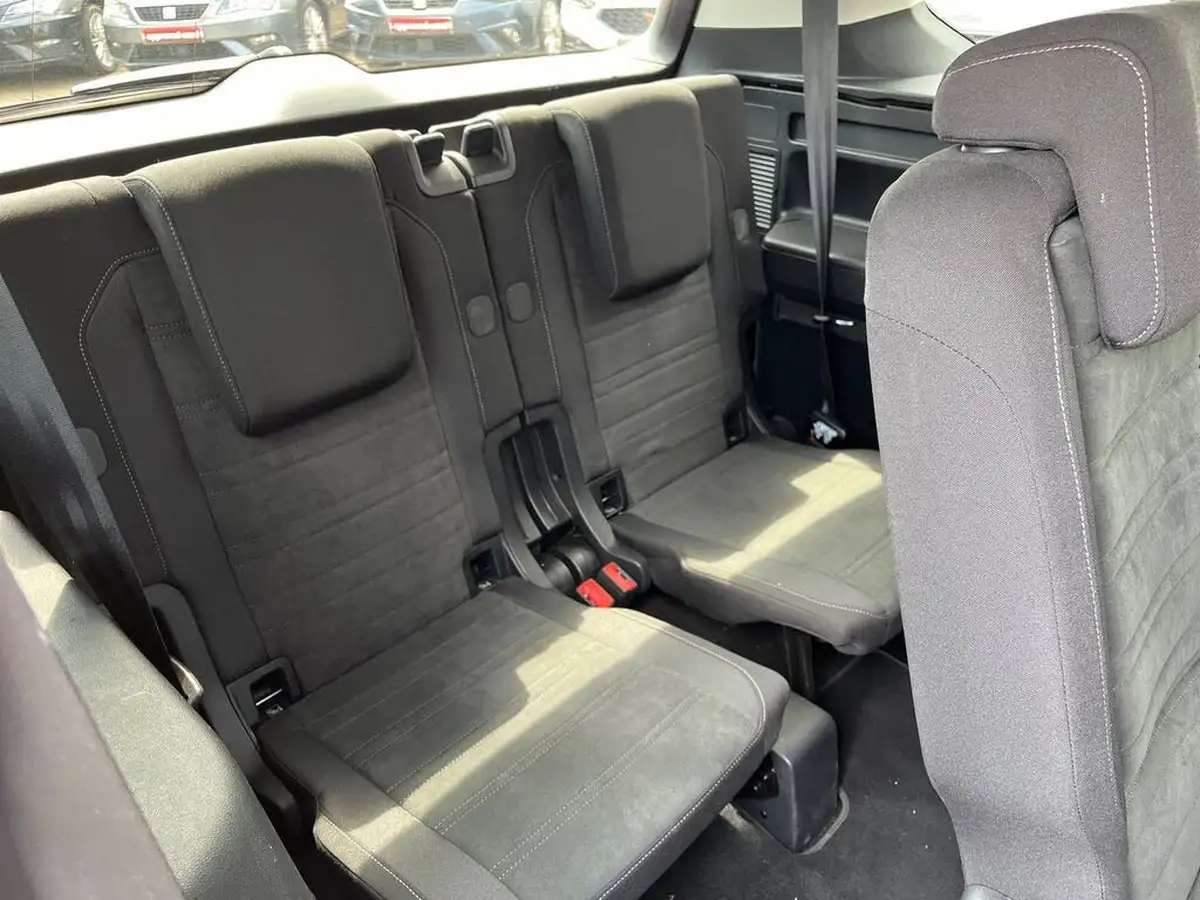 2021-volkswagen-touran-15-tsi-sel-big-34