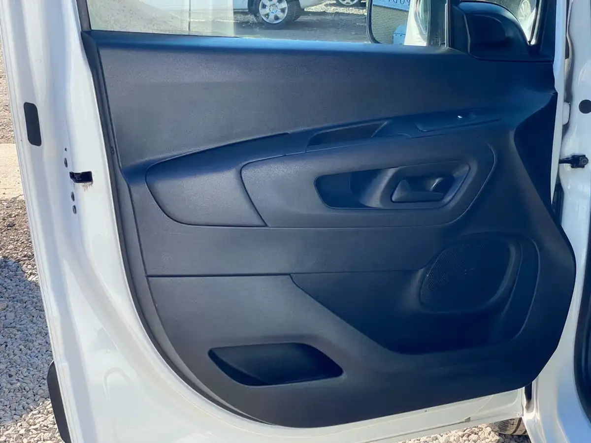2021-peugeot-partner-15-bluehdi-1000-professional-100ps-eu6dt-panel-big-46