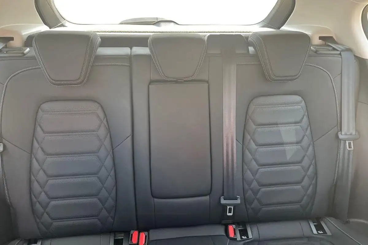 2022-ford-focus-10t-titanium-vignale-155ps-hybrid-mhev-hatchback-big-18