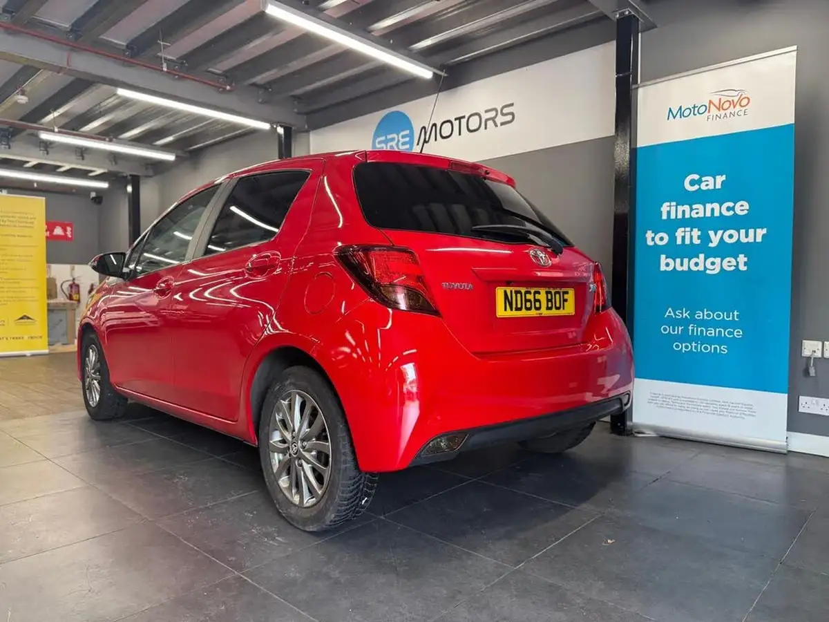 2016-toyota-yaris-10-vvt-i-icon-tss-5d-big-3