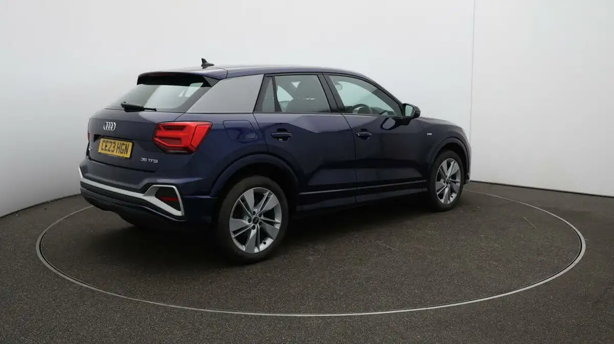 2023-audi-q2-15-35-tfsi-s-line-tronic-big-46