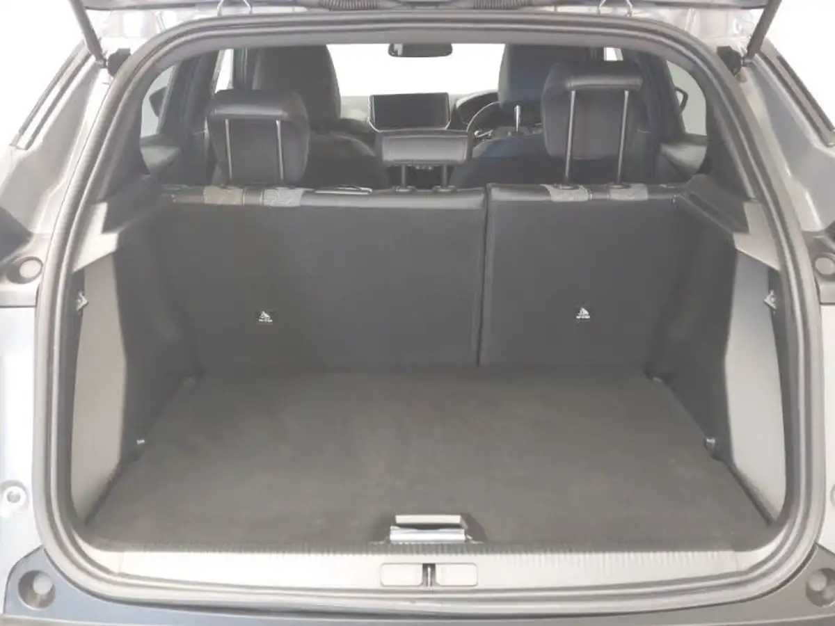 2024-peugeot-2008-suv-12-puretech-allure-130ps-eat8-big-7