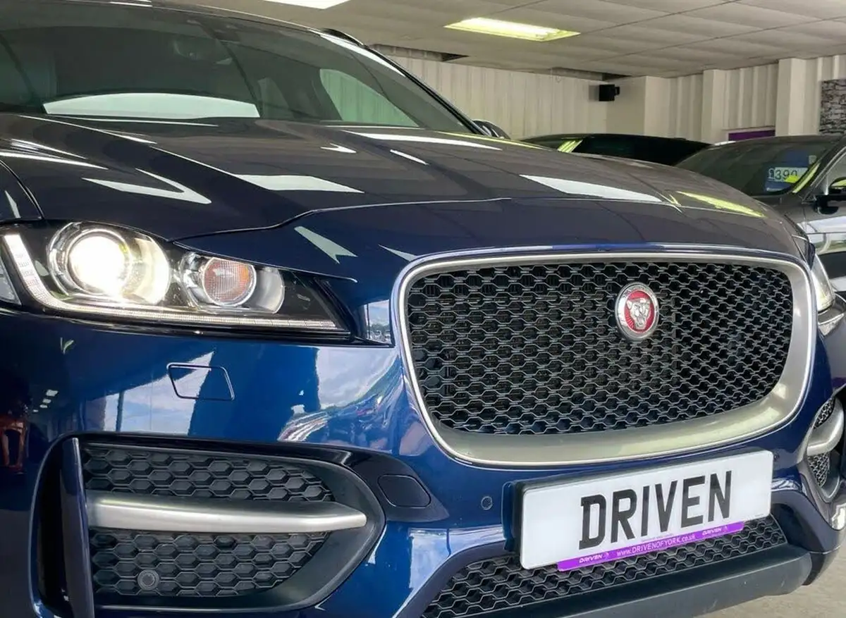 2019-jaguar-f-pace-20-i4d-r-sport-180ps-ss-auto-big-3