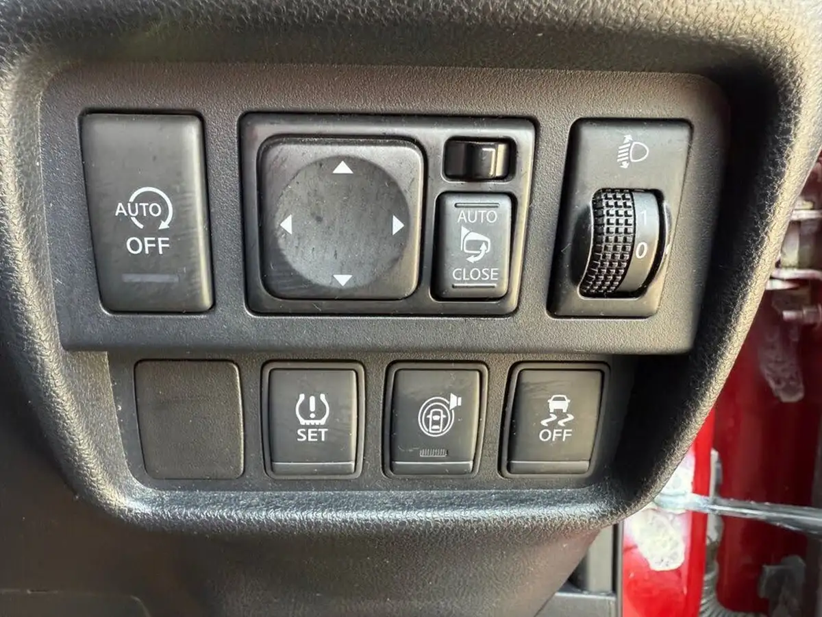 2015-nissan-juke-12-tekna-big-11