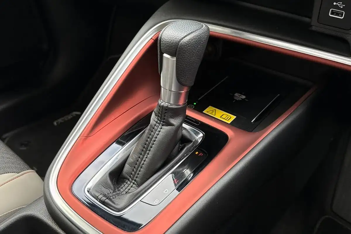 2022-honda-hr-v-15-i-mmd-advance-style-big-21