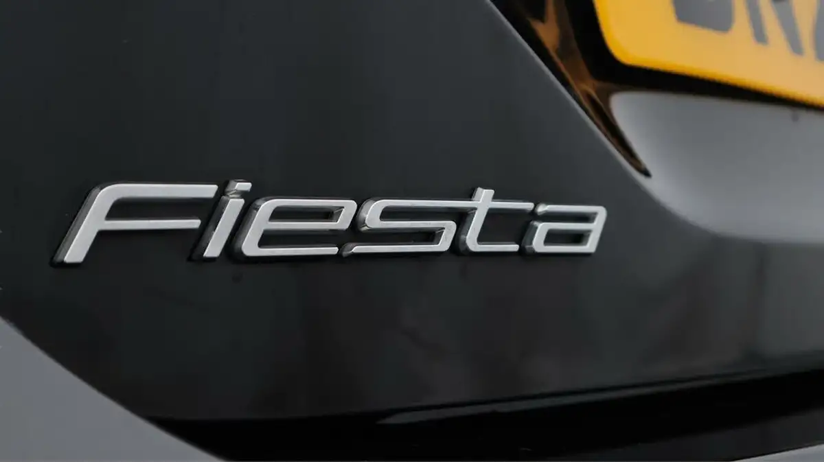 2022-ford-fiesta-10t-st-line-100ps-5d-big-22