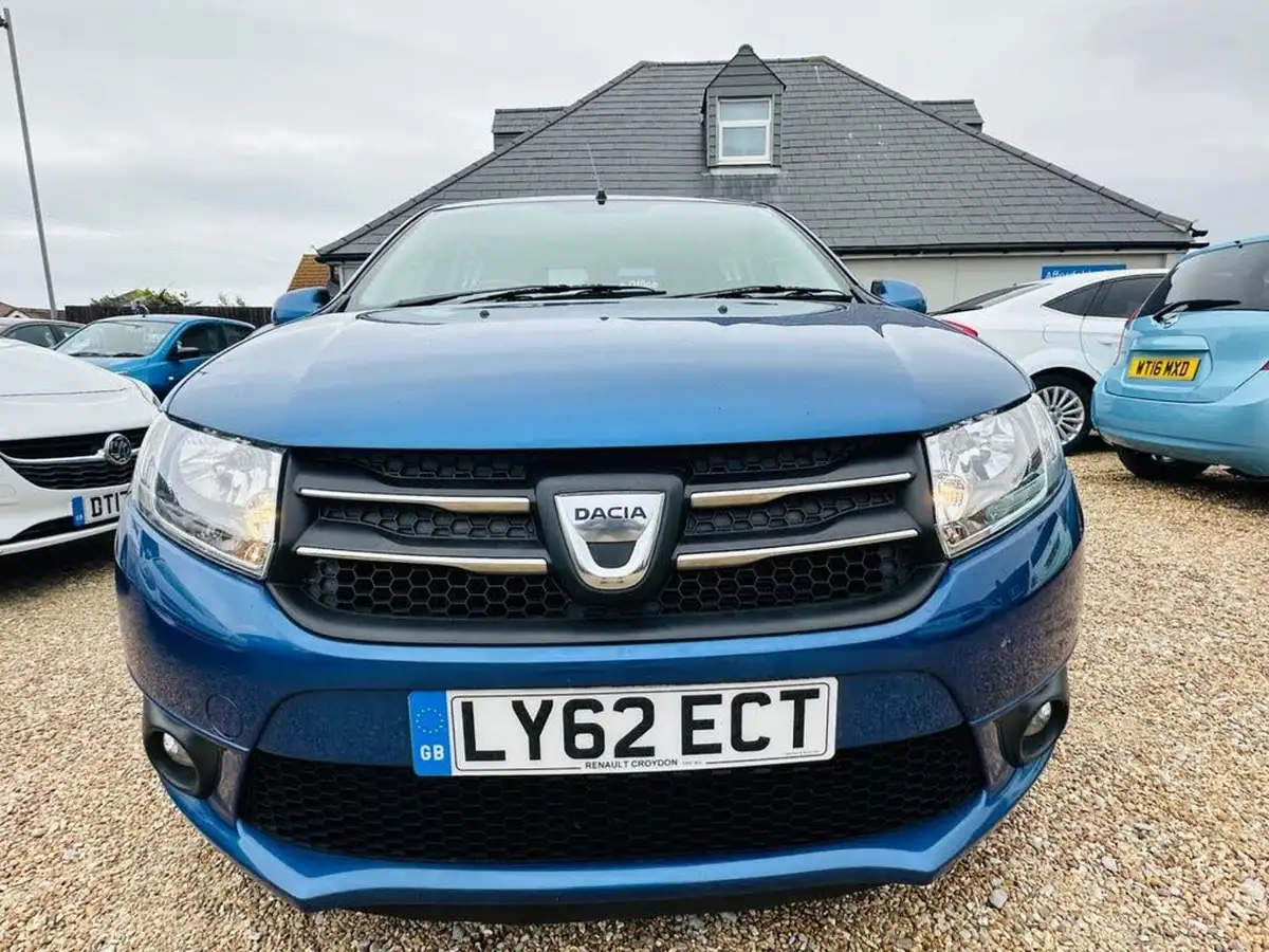 2013-dacia-sandero-15d-laureate-big-7