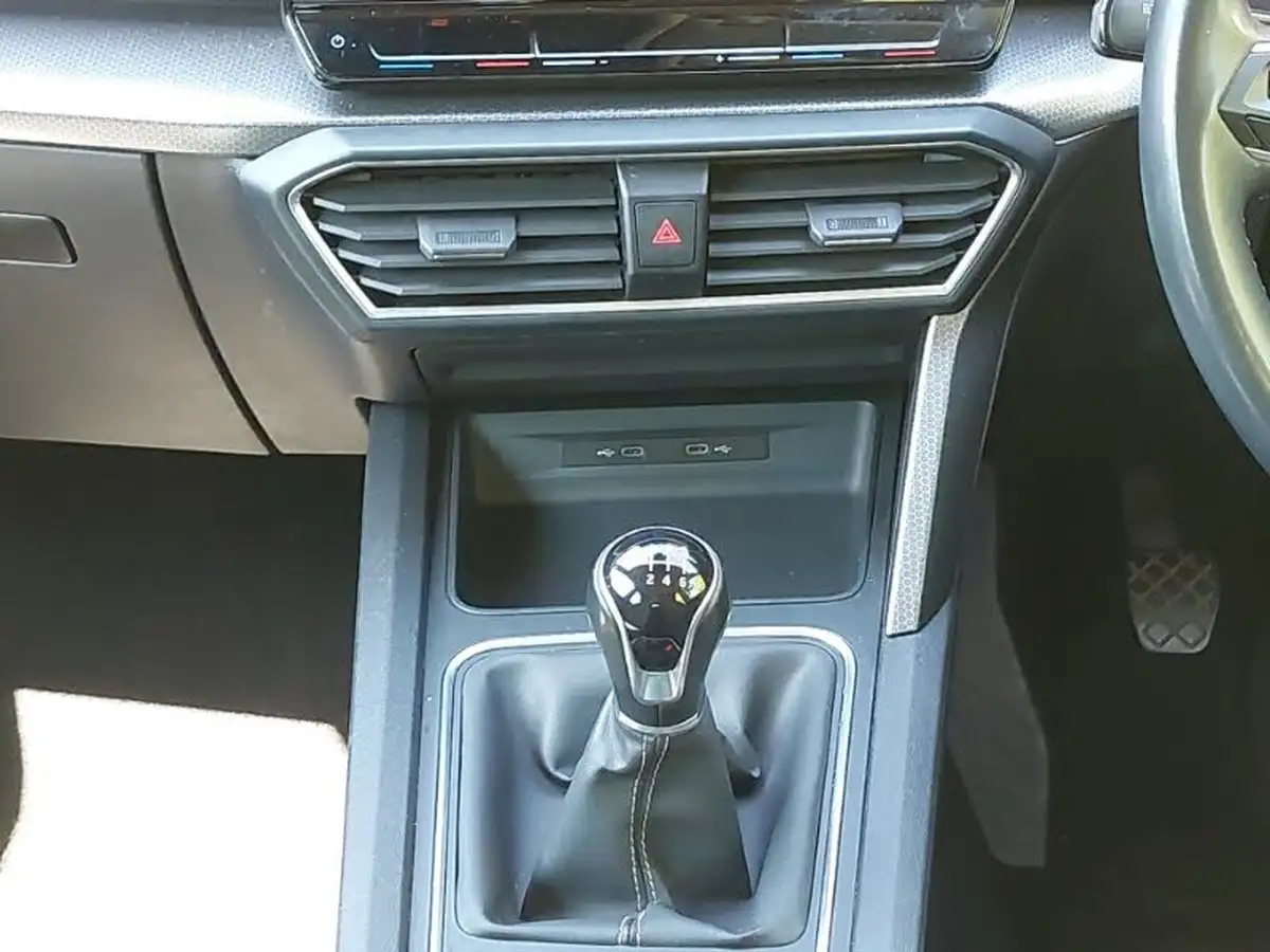 2021-seat-leon-10-tsi-evo-se-dynamic-hatchback-big-10