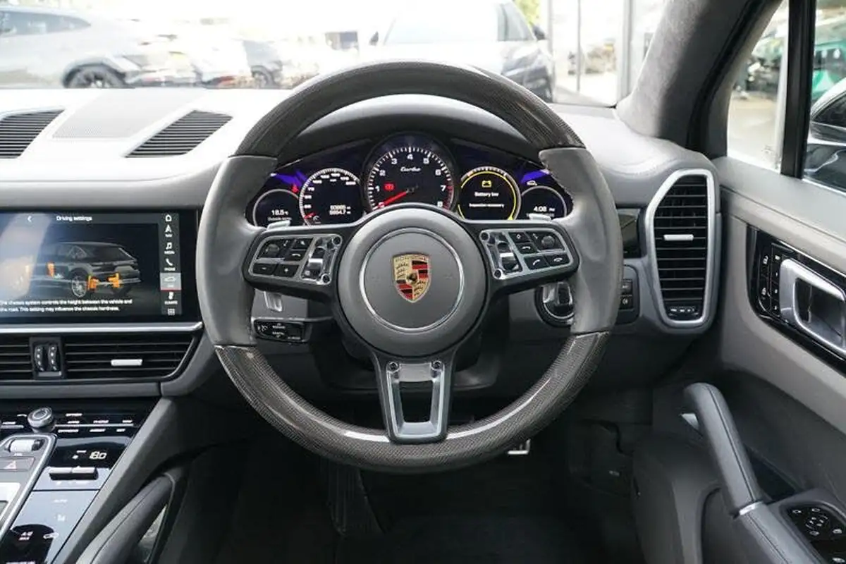 2019-porsche-cayenne-40-v8-turbo-coupe-big-35