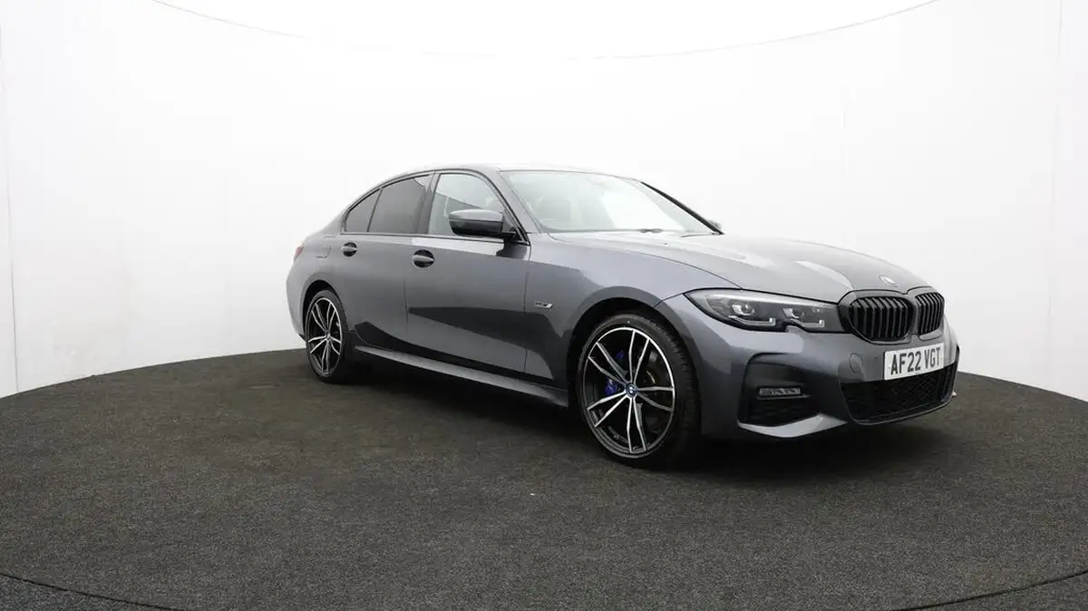 2022-bmw-3-series-20-330e-m-sport-pro-pack-saloon-4d-big-42