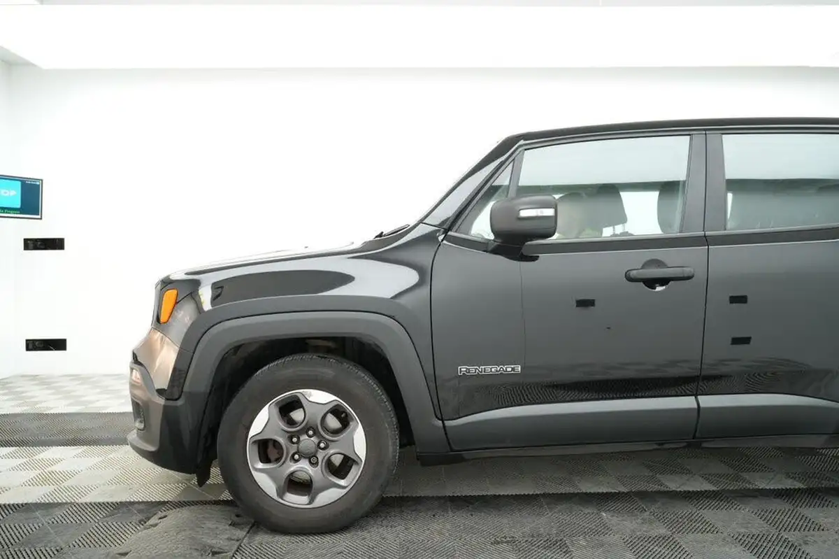 2017-jeep-renegade-14-multiair-ii-sport-big-3