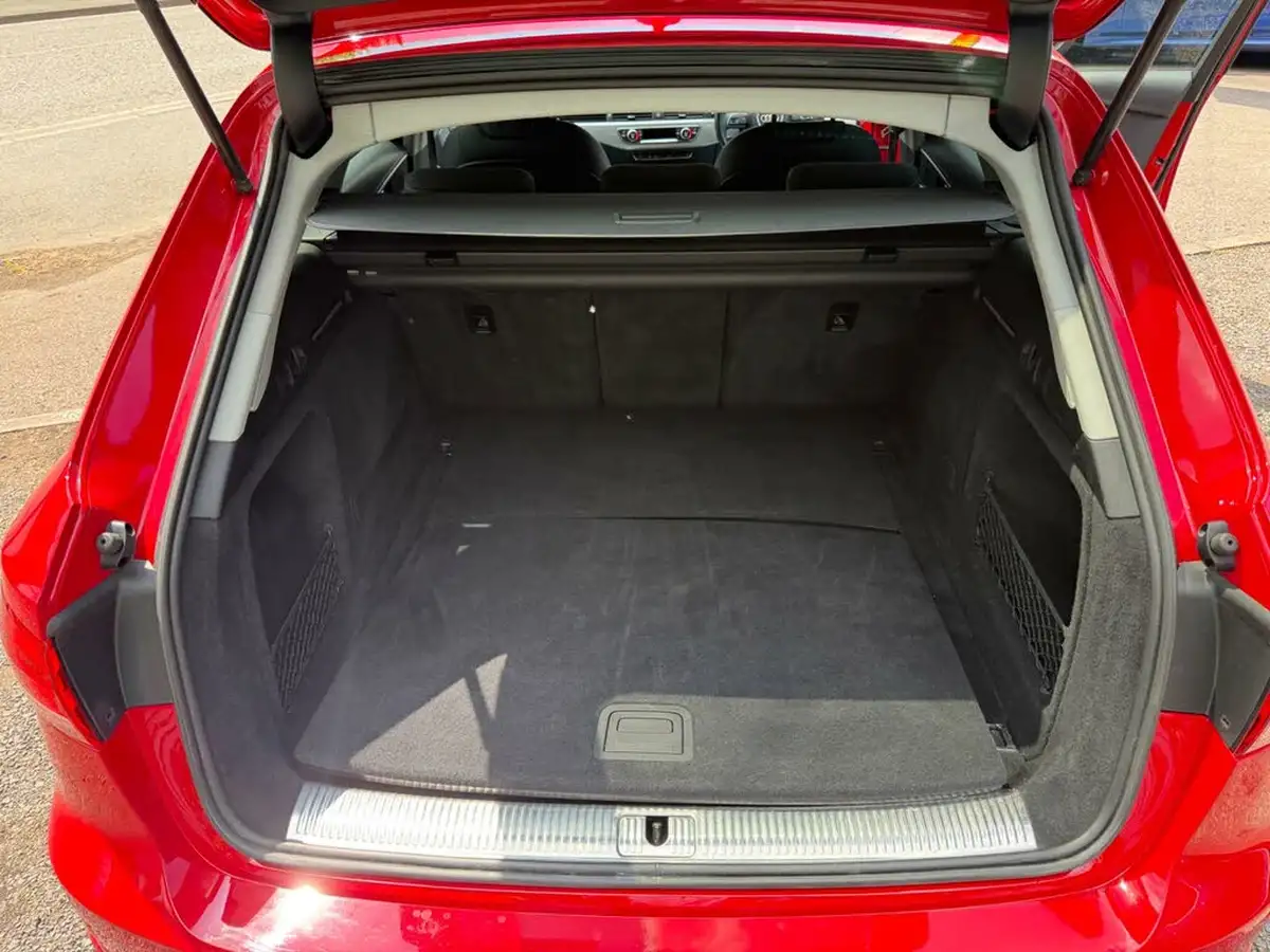 2019-audi-a4-avant-20-35-tdi-se-big-8
