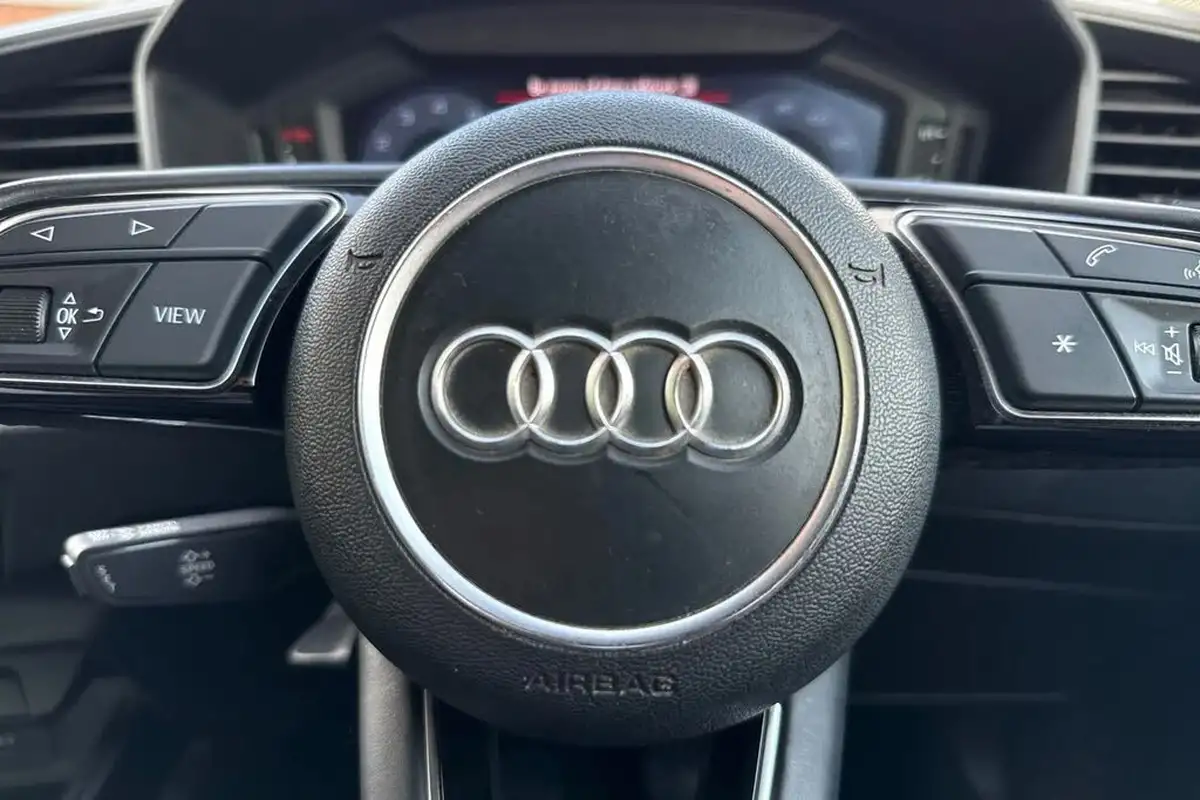 2019-audi-a1-10-30-tfsi-technik-big-37