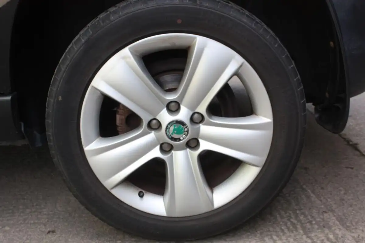 2012-skoda-yeti-20td-se-112ps-big-4