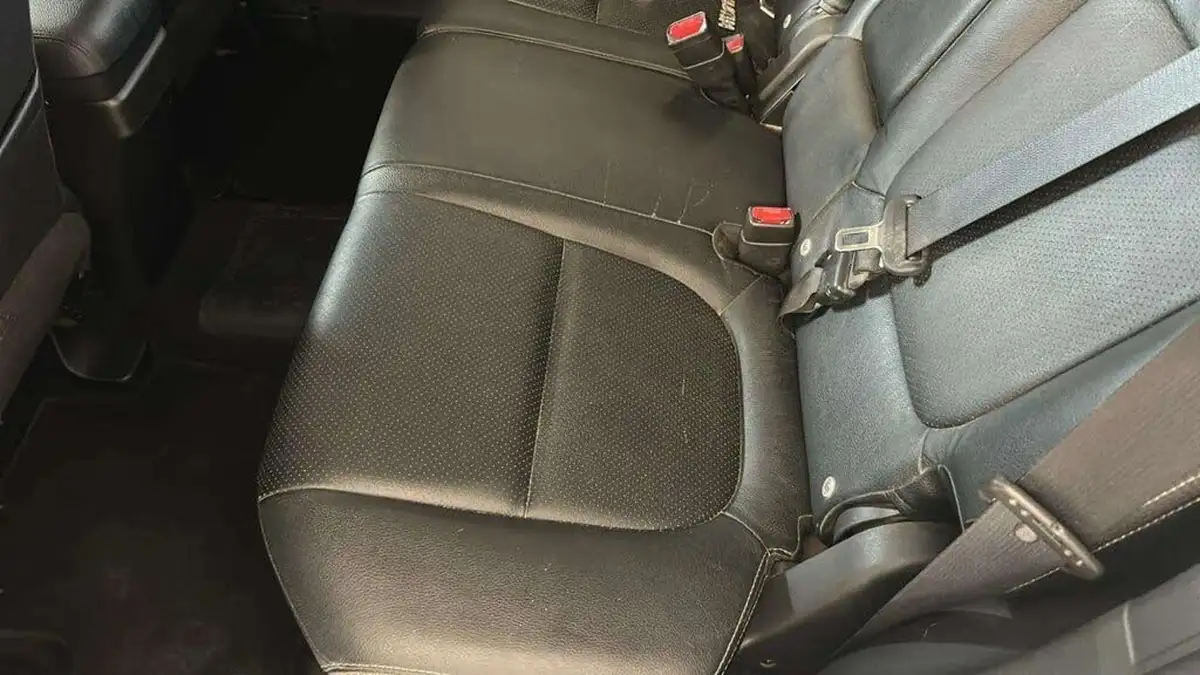 2015-mitsubishi-outlander-20-gx4h-phev-big-48