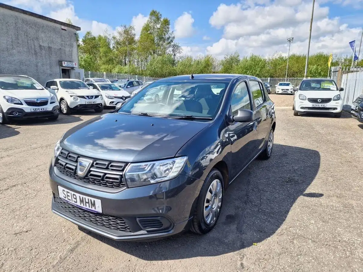2019-dacia-sandero-10-sce-essential-big-2