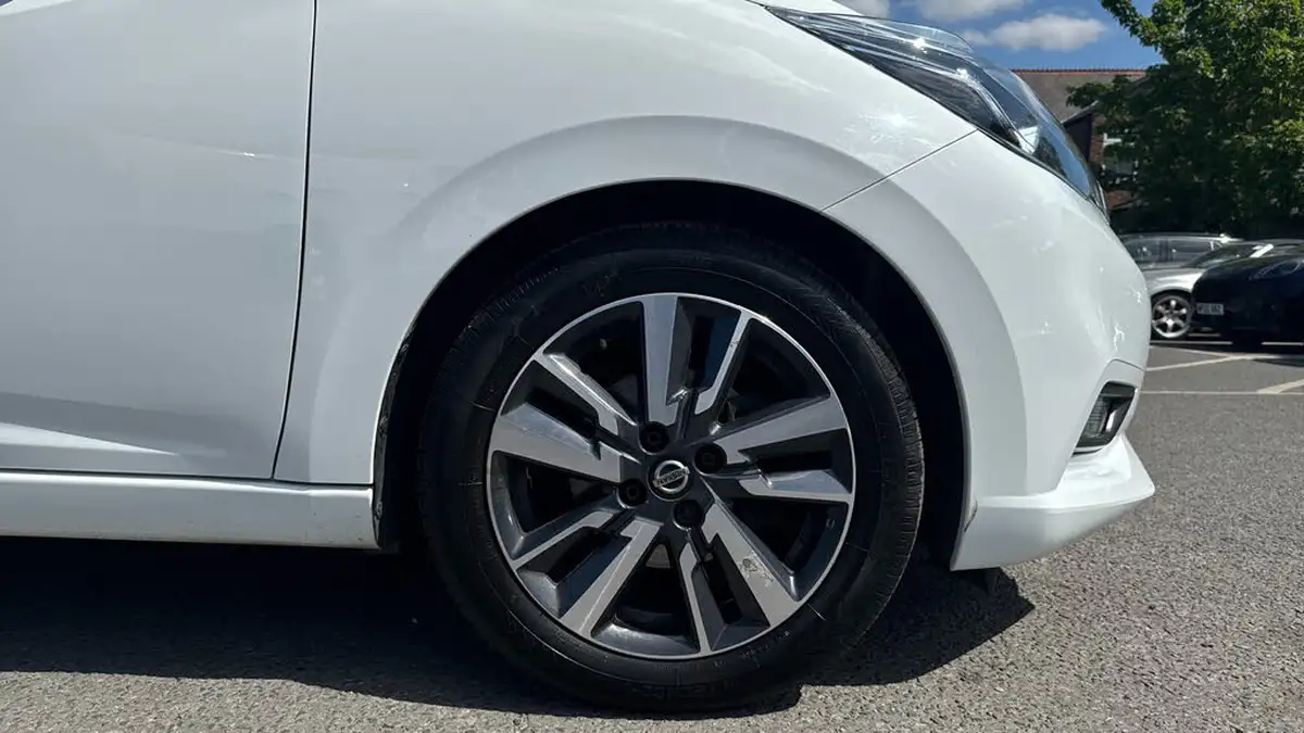 2018-nissan-micra-09-ig-t-acenta-big-16