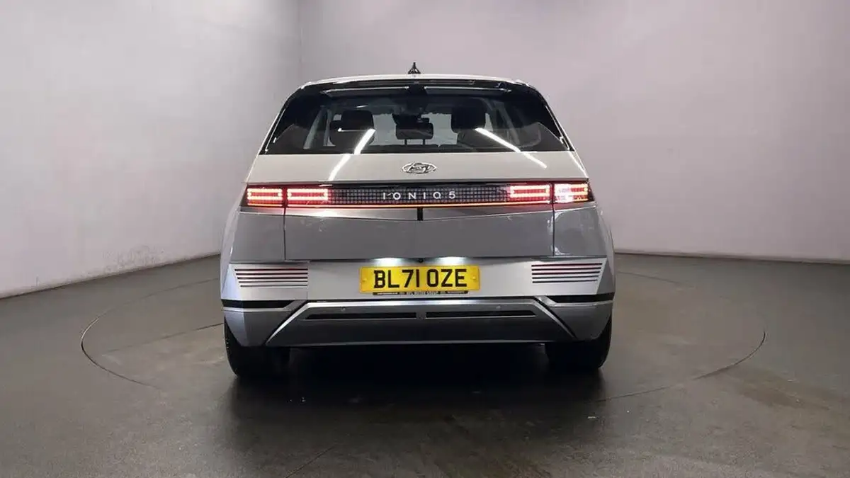 2022-hyundai-ioniq-5-e-premium-217ps-73kwh-rwd-big-6