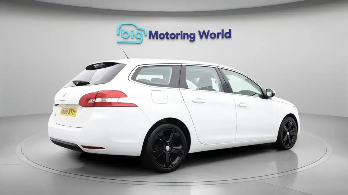 2018-peugeot-308-sw-15-bluehdi-allure-15-bluehdi-big-7