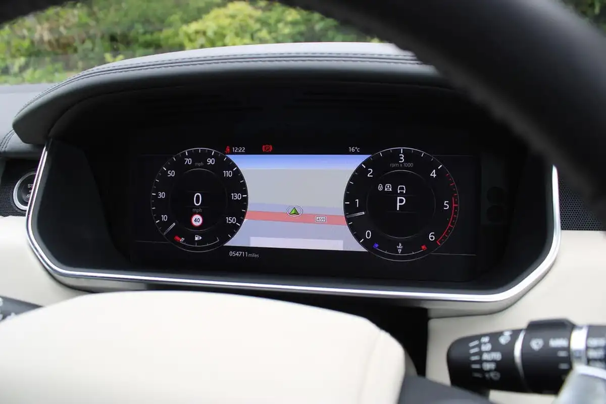 2019-land-rover-range-rover-30-sdv6-autobiography-big-6