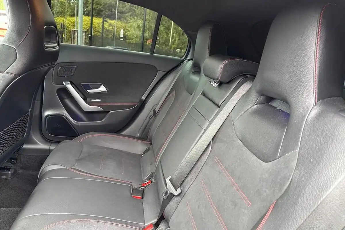 2019-mercedes-benz-a-class-15d-a180d-amg-line-premium-hatchback-5d-7g-dct-big-18
