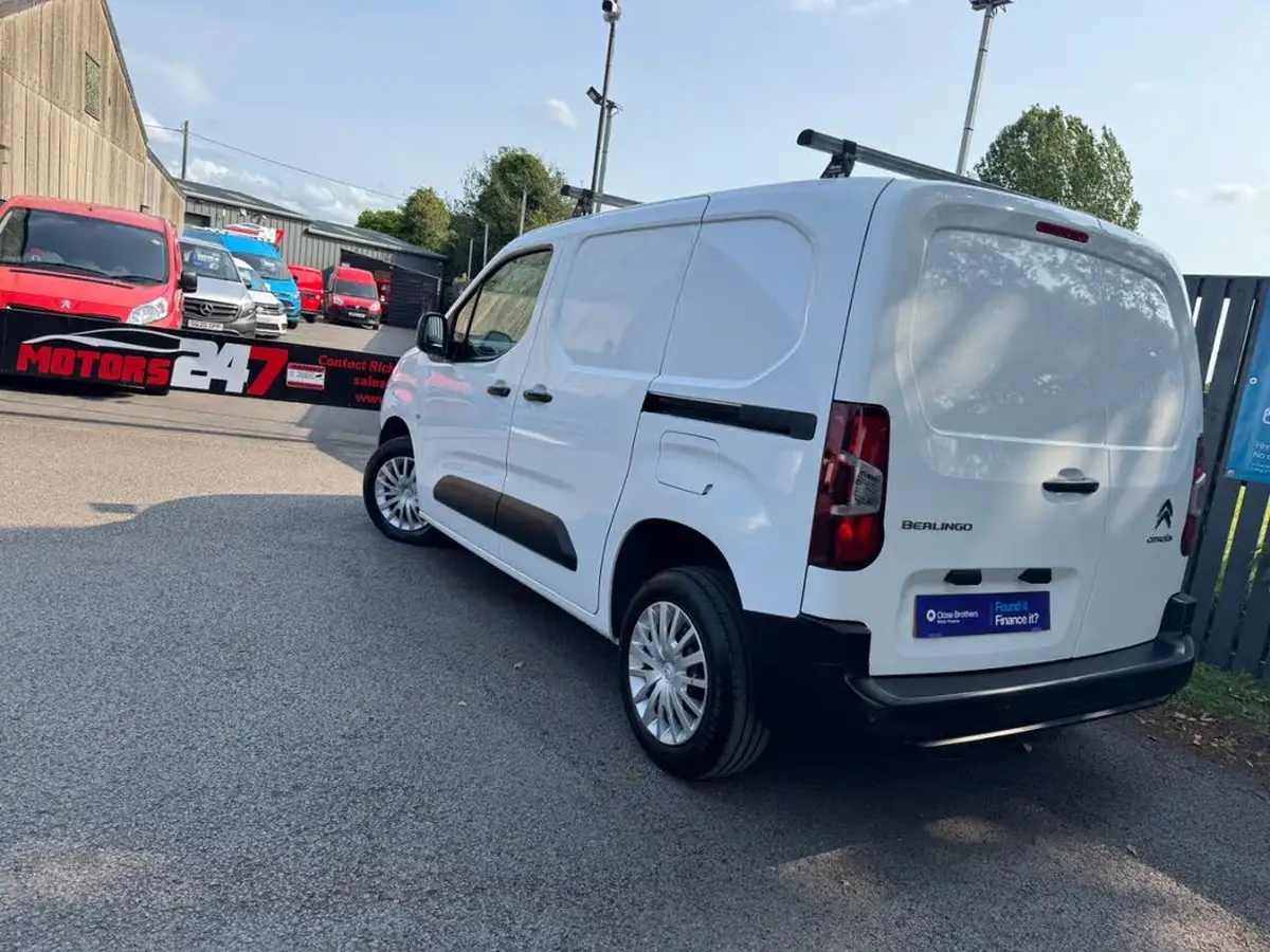 2021-citroen-berlingo-15bluehdi-650-enterprise-ss-big-25