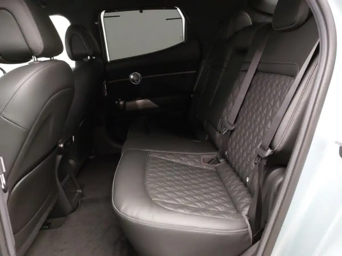 2025-genesis-gv60-e-premium-229ps-big-5