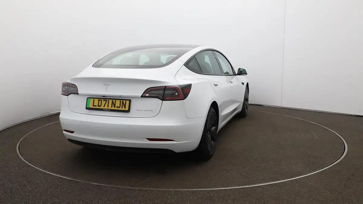 2021-tesla-model-3-e-long-range-awd-big-56