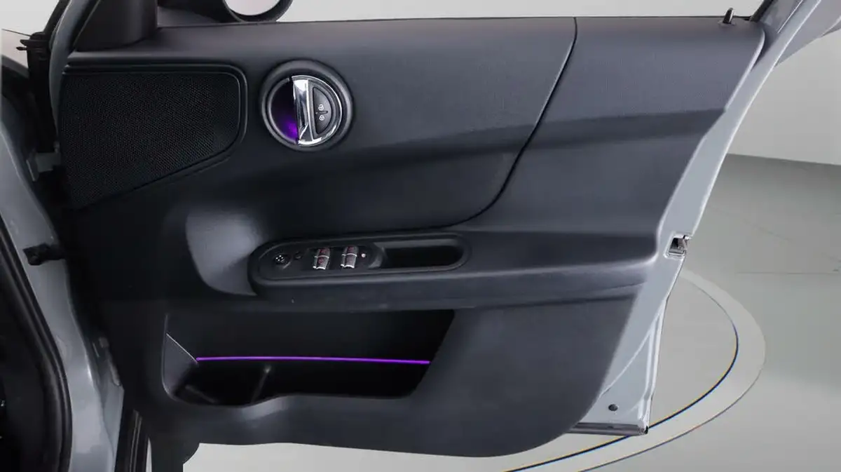 2021-mini-countryman-15-cooper-classic-big-13