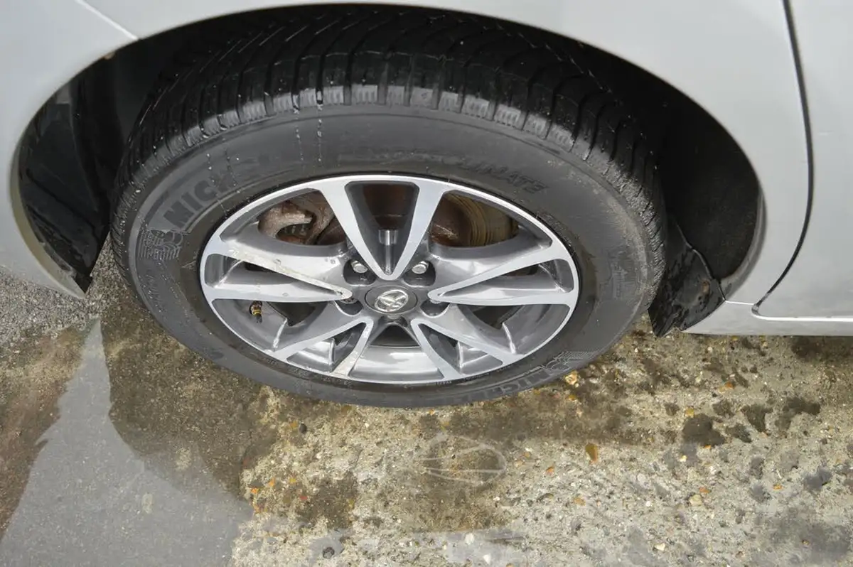 2014-toyota-verso-18-icon-7st-big-22