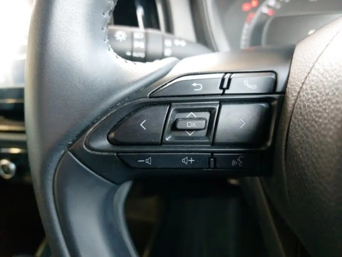 2022-toyota-aygo-x-10-vvt-i-edge-cvt-big-17