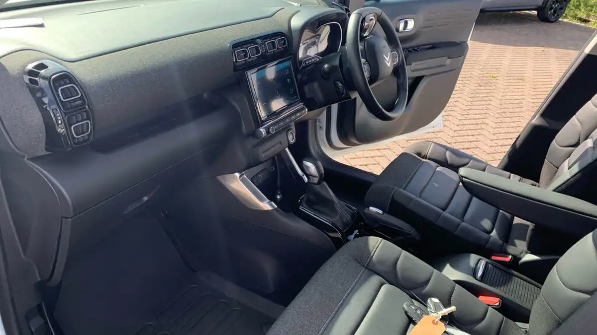 2023-citroen-c3-aircross-12-puretech-shine-plus-130ps-eat6-big-19