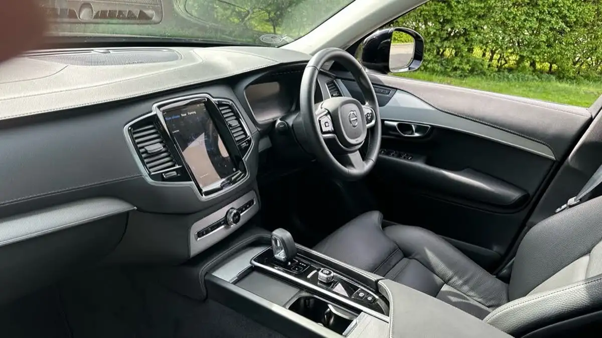 2024-volvo-xc90-20-t8-plus-big-3