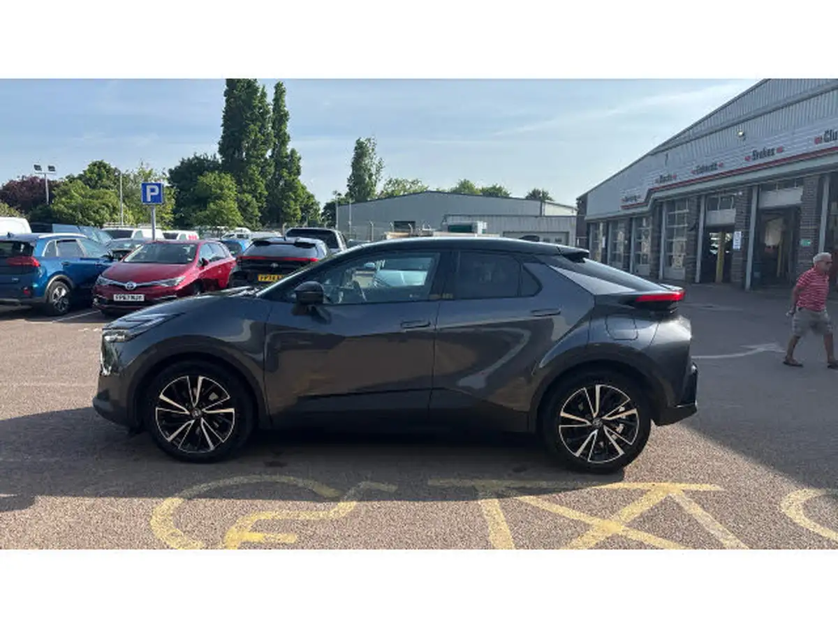 2024-toyota-c-hr-20-vvt-i-excel-220bhp-plug-in-tech-pack-big-16