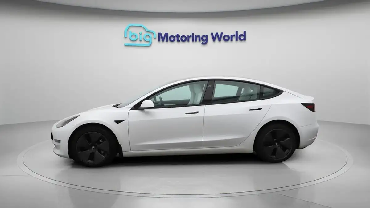 2021-tesla-model-3-e-long-range-awd-big-4