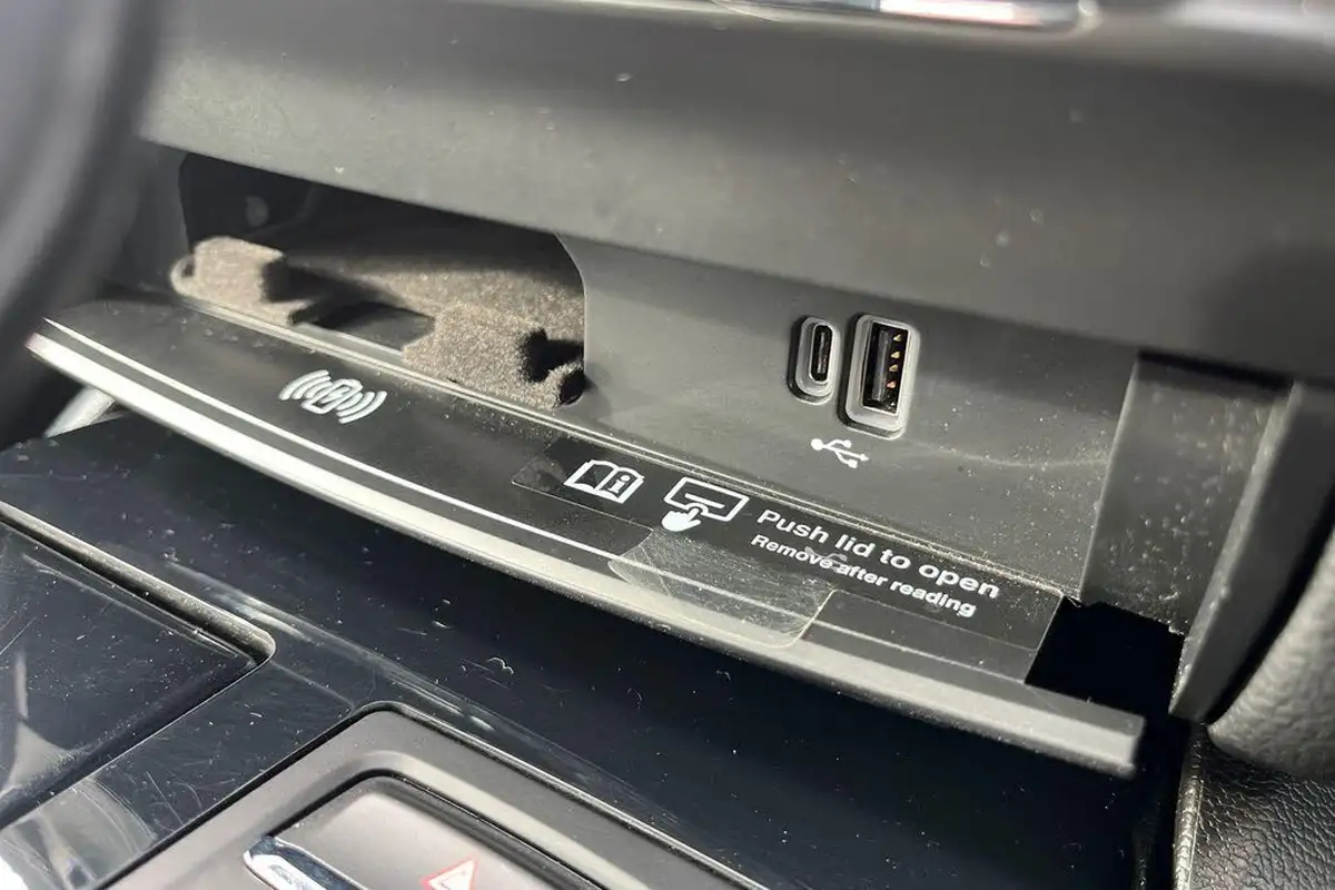 2022-maserati-ghibli-20-gt-1995cc-big-12