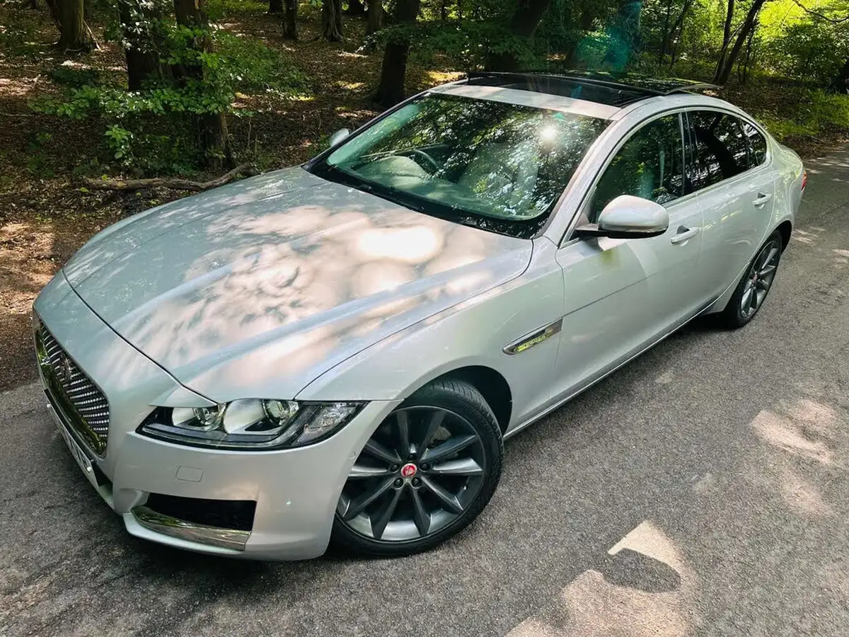 2018-jaguar-xf-20td-portfolio-240ps-awd-saloon-4d-1998cc-auto-big-27