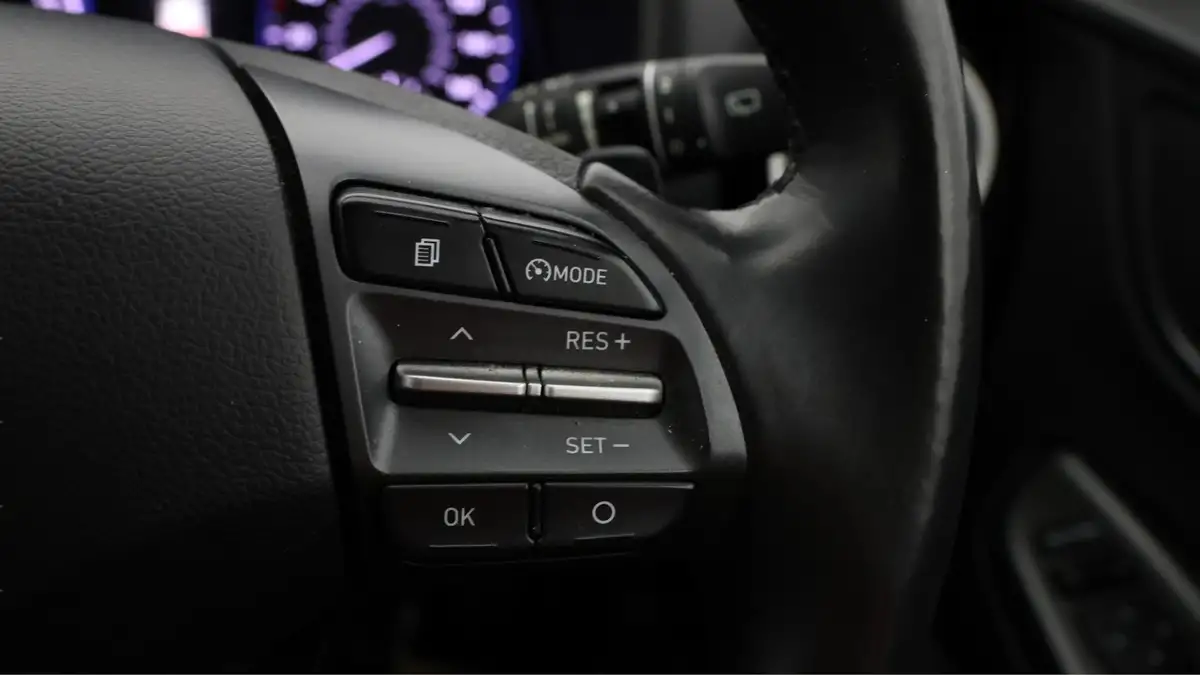 2019-hyundai-kona-16-gdi-premium-se-big-24