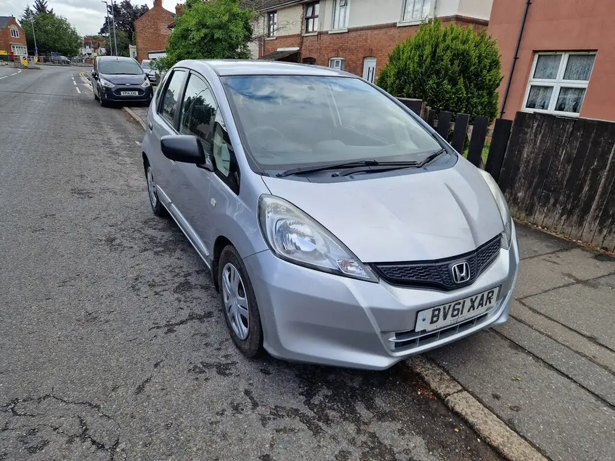 2011-honda-jazz-12-vsa-hatchback-big-3