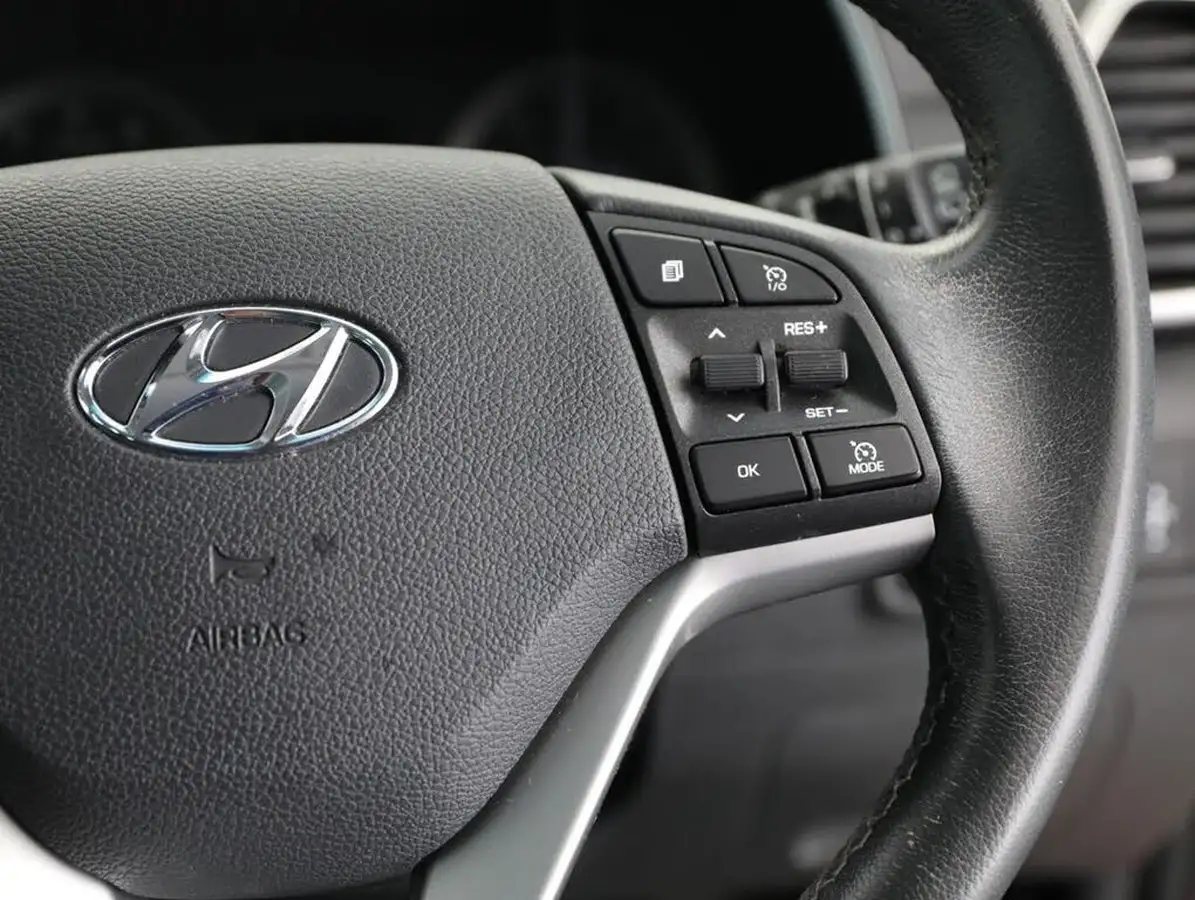 2019-hyundai-tucson-16-gdi-se-nav-big-40