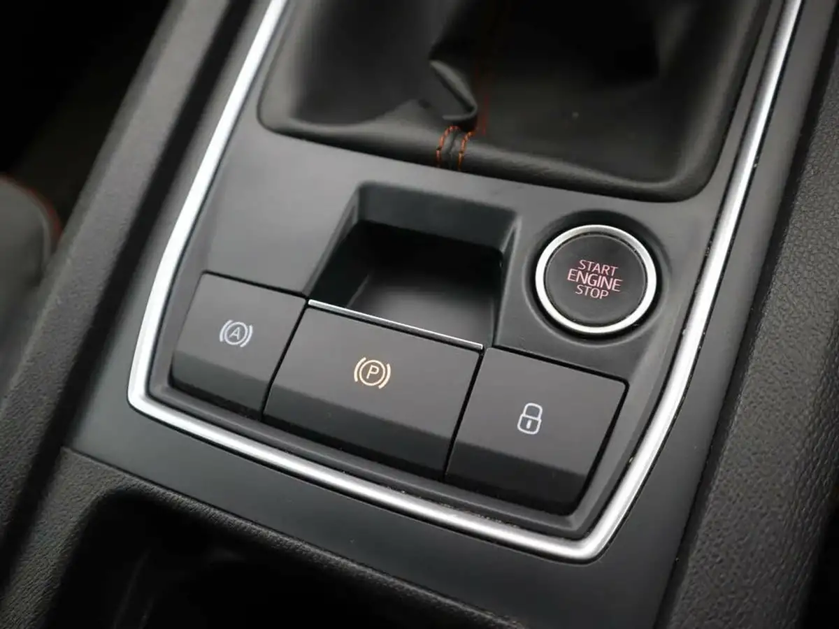 2021-seat-leon-15-tsi-evo-fr-sport-130ps-hatchback-big-28