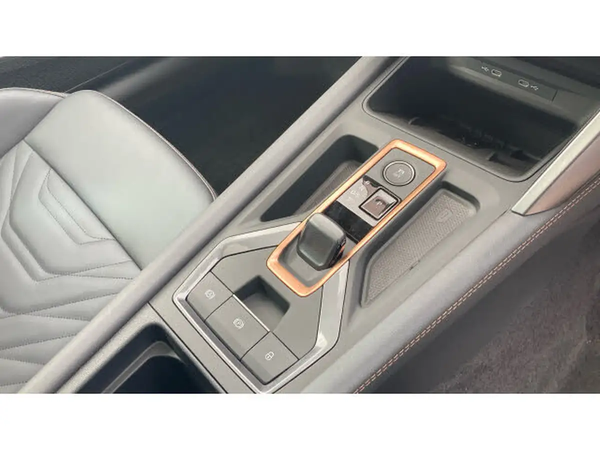 2025-cupra-leon-nf-15-e-hybrid-vz2-hatchback-big-13
