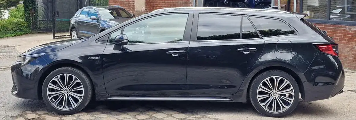 2020-toyota-corolla-18-vvt-i-design-trk-touring-sports-5d-big-4