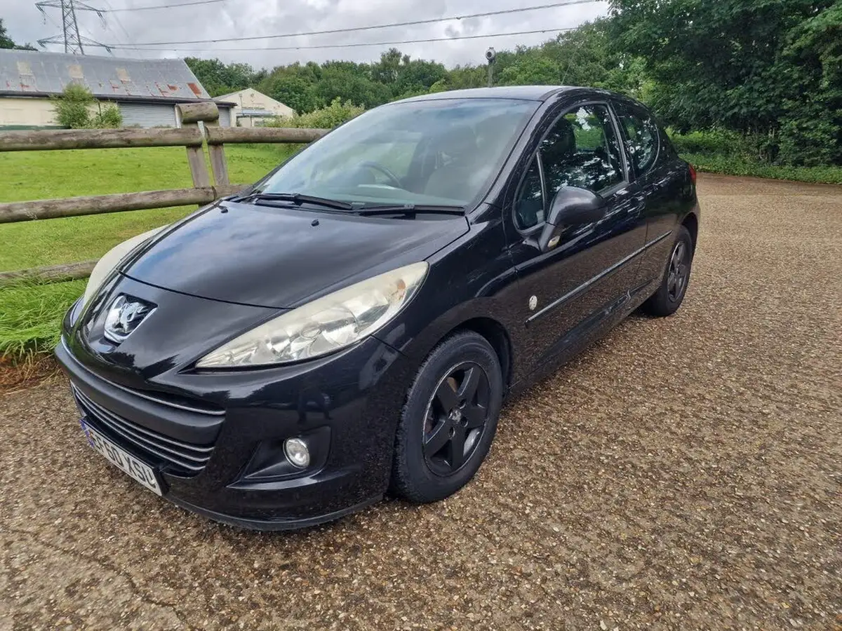 2011-peugeot-207-14-envy-75-3d-1360cc-big-3