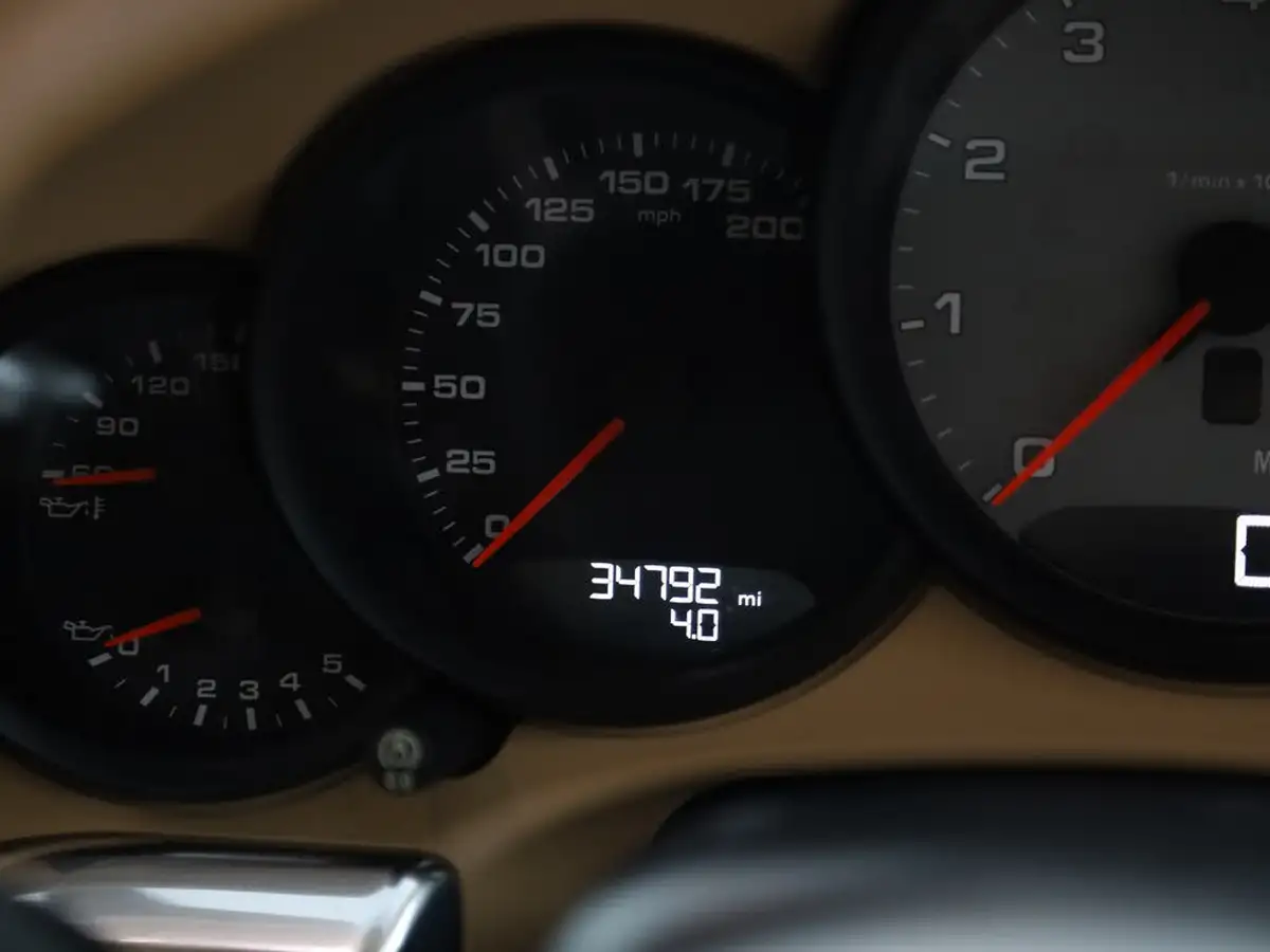 2016-porsche-911-30-carrera-s-coupe-pdk-big-24