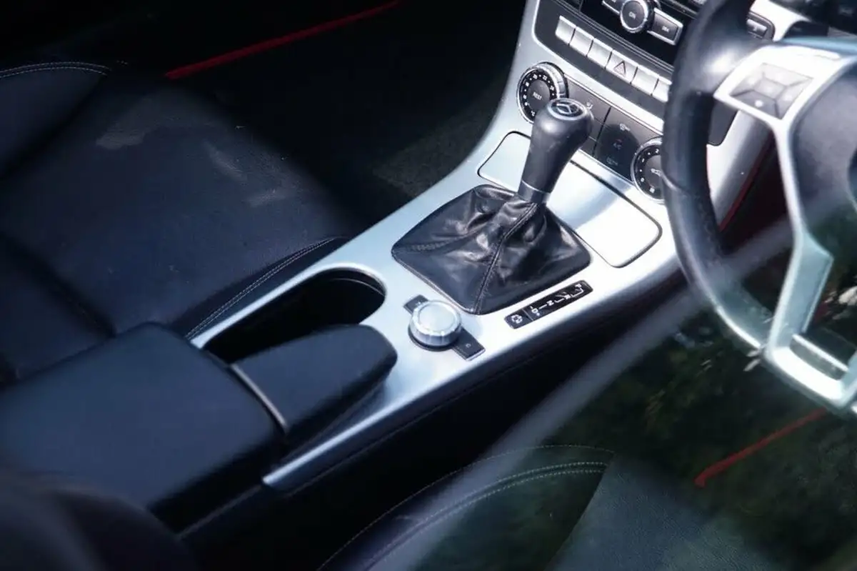 2012-mercedes-benz-slk-21td-slk250-amg-sport-204bhp-blueefficiency-ss-big-19